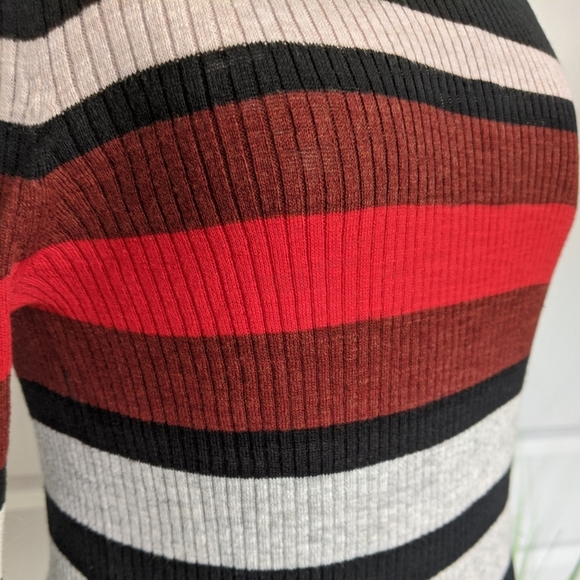 360 Sweater Knit Crew Neck Long Sleeve Striped Fitted Black Red White M NWT - Picture 5 of 12